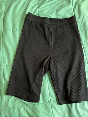 🍒 5/$25 🍒 H&M Black Ribbed Bike Shorts